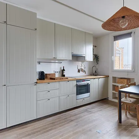 Charming 1 Bedroom Heart 16th In